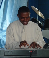 Pastor Happy on keyboard